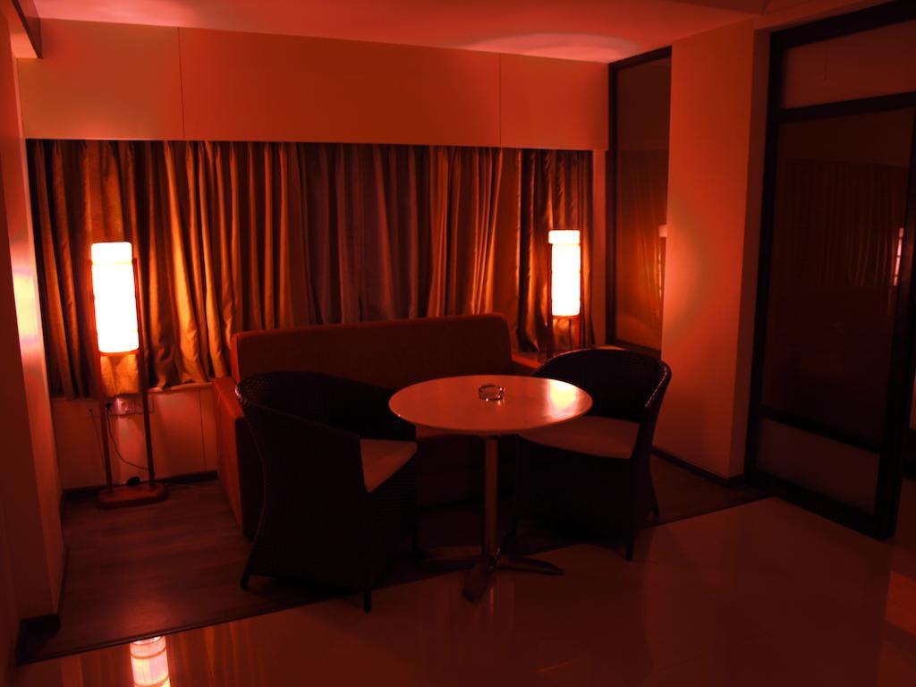 卡皮拉商务酒店 浦那 外观 照片